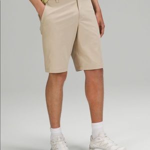 Commission Short 11”